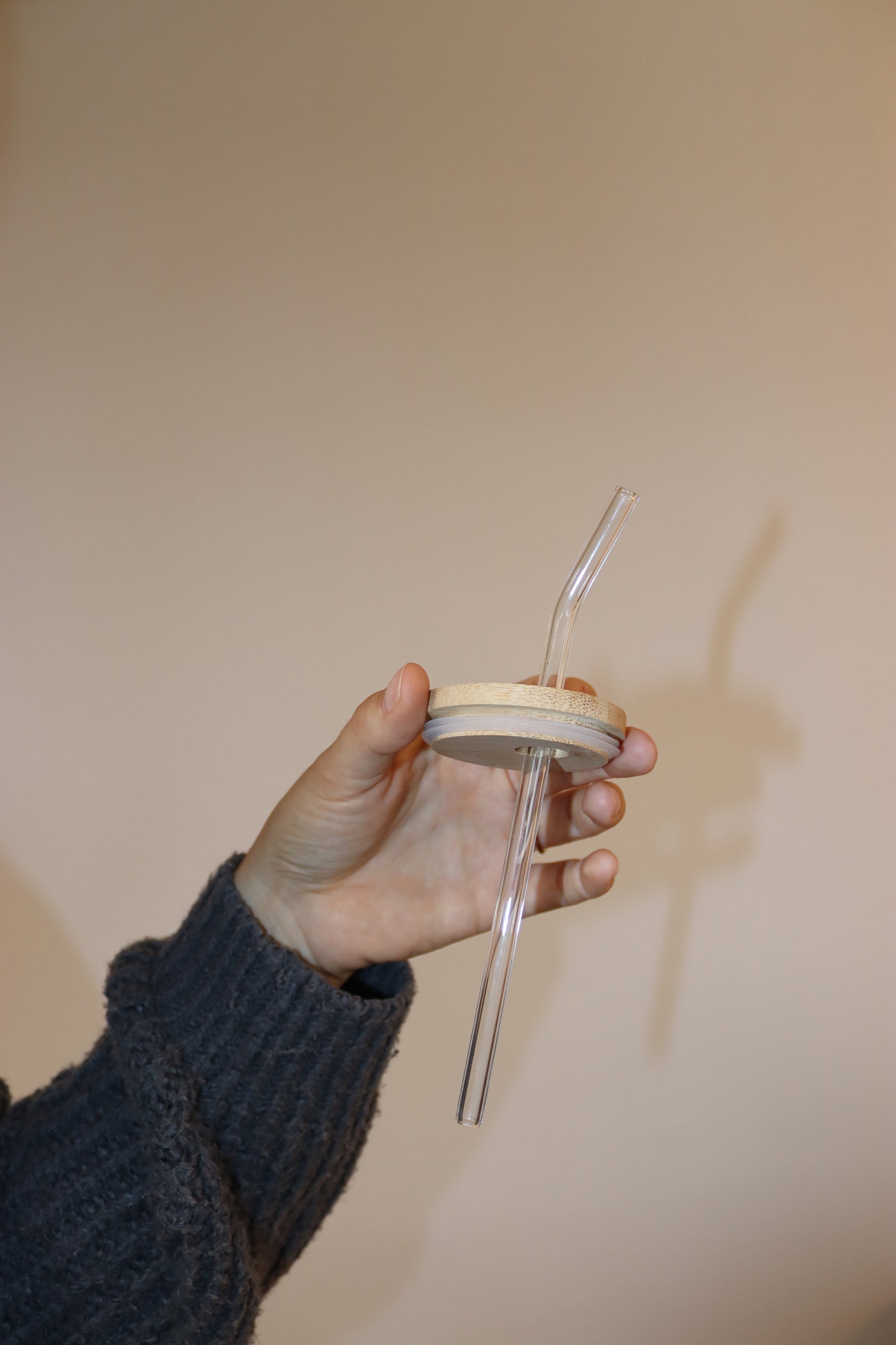 Selflove Club Trinkglas mit Bambusdeckel & Glasstrohhalm